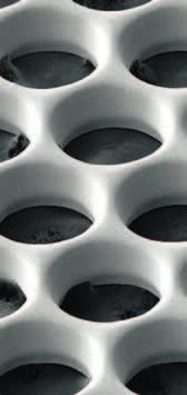 Das patentierte MicroShade Metallband wird im Scheibenzwischenraum auf der Außenscheibe eines Zwei- oder Dreifach-Isolierglases montiert.