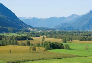 Regionale Zusammenarbeit im Achental Besonders wertvoll dieses Prädikat trägt die Landschaft im Achental im südlichen Landkreis Traunstein.