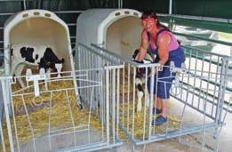 Eine durchschnittliche Milchleistung von über 10.000 kg, Kälberverluste von unter sechs Prozent, sowie eine Reproduktionsrate von 27 Prozent, sprechen für sich.