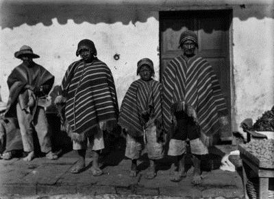 Quechua aus Tarabucoin Tracht, Carl Troll, Tarabuco,