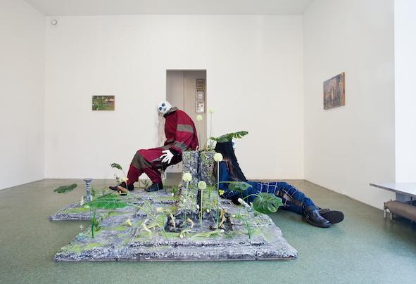 Veit Laurent Kurz Skulptur 1: Taketo, 2017 Galerie Johan Berggren, Malmö, 2016 Installation Holz, Styropor, Metall, Acryl, Fimo,
