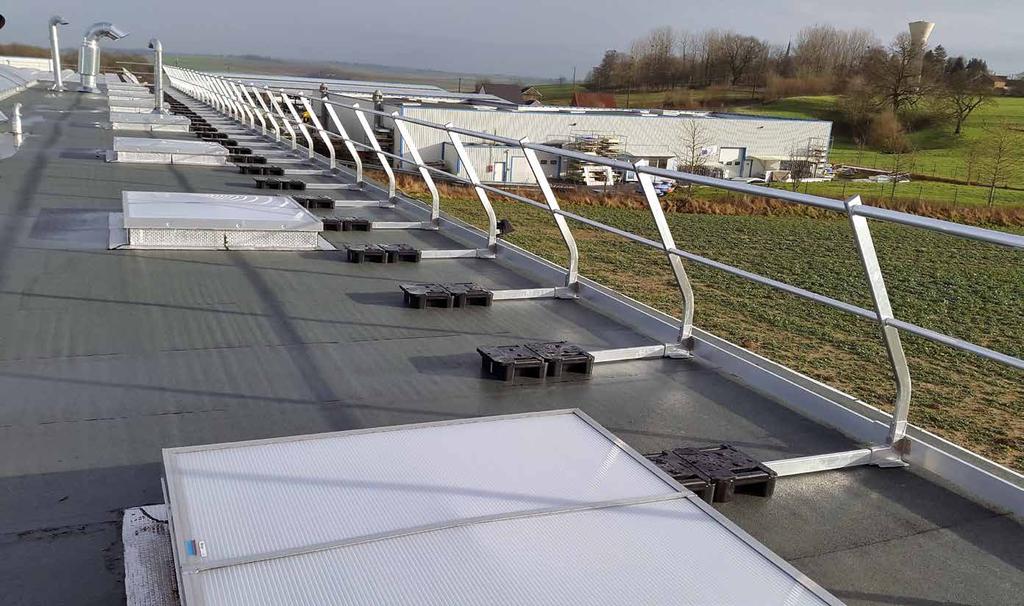 Geländer Permanenter Seitenschutz ETANCO, für Flachdächer Das selbsttragende Dachgeländer aus hochwertigem Aluminium für Flachdächer