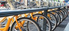 Rahmenbedingungen zur besseren Fahrradnutzung Mit dem Tourismus zusammenarbeiten Die Kombination von Fahrradverkehr und öffentlichem Verkehr wird immer wichtiger.