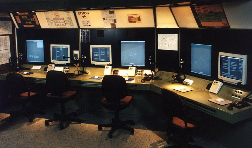 ATC Simulator ATMOS Air traffic control simulation Evaluation of