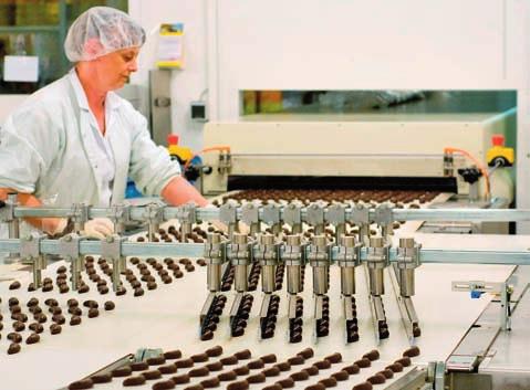 Firmen und Menschen 135 Jahre süßer Genuss Eines hat sich in 135 Jahren Firmengeschichte von Berggold nicht geändert: Schokolade wird gern gegessen.