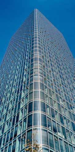 Natürlich schwindelfrei. Lindner Komplettausbau in Hochhäusern. UPTOWN, München 146 Meter Höhe, 37 Stockwerke, das zweithöchste Bauwerk Münchens dieser Herausforderung haben wir uns gerne gestellt.