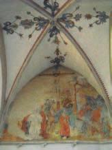 Bemerkenswert sind die zahlreichen gut erhaltenen, spätgotischen Wand- und Deckenmalereien auf dem letzten Drittel des 15. und ersten Drittel des 16. Jahrhunderts. Kath.