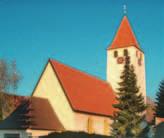 Leonhard (Hauptstraße 35, Pflaumloch) Der auffallend mächtige Kirchturm deutet auf seinen ehemaligen Wehrcharakter als Bergfried (12. Jh.) hin. Die Kirche selbst wird 1368 erstmals erwähnt.