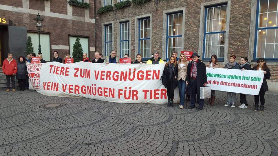 Kommunales Der Ordnungs- und Verkehrsausschuss der Stadt Düsseldorf stimmte den Umzugsplänen am 1 3.