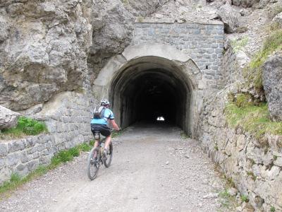 stockdunklen Gipfeltunnel des Tremalzo.