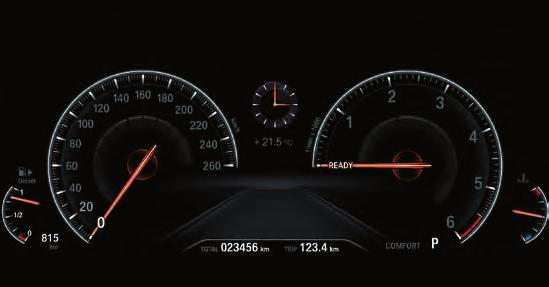 Spurverlassens- und Spurwechselwarnung sowie Querverkehrswarnung hinten, Multifunktionales Instrumentendisplay und Speed Limit Info mit Überholverbotsanzeige.