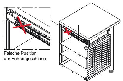 Schritt 13: Der Schubladenunterboden (L-5) wird zwischen den beiden Seitenteilen und an der Rückseite des Vorderteils (L-1) fixiert.