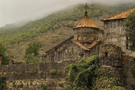 Dilijan / Haghpat / Sanahin / armenisch- georgische Grenze Sadachlo Fahrt zu den architektonischen Klöster-Komplexen von Sanahin (966 n. Chr.