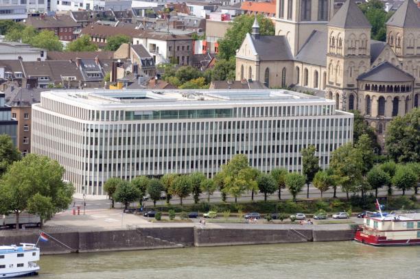Das Institut der deutschen Wirtschaft Köln ist das private Wirtschaftsforschungsinstitut in Deutschland wird von rund 110 Arbeitgeber- und Wirtschaftsverbänden sowie Unternehmen getragen forscht in