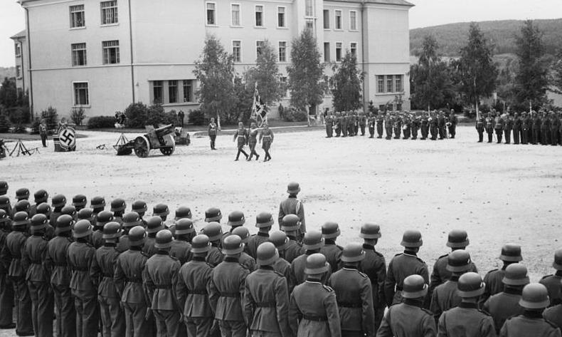 Gebirgs-Pionier-Bataillon 83 Gebirgs-Nachrichten-Abteilung 68 Gebirgs-Jäger-Feldersatz-Bataillon 68 Nachschubtruppen 68 Am 31. Mai und am 1. Juni wurden in der Kaserne viele Rekruten angelobt.