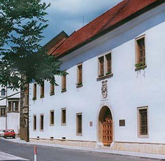 MÚZEÁ A GALÉRIE / MUSEUMS AND GALLERIES MÚZEÁ A GALÉRIE / MUSEUMS AND GALLERIES SNM ARCHAEOLOGICAL MUSEUM SNM MUSEUM OF HUNGARIAN CULTURE IN SLOVAKIA SNM - Archeologické múzeum Múzeum s celoštátnou