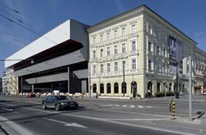 MÚZEÁ A GALÉRIE / MUSEUMS AND GALLERIES MÚZEÁ A GALÉRIE / MUSEUMS AND GALLERIES SLOVAK NATIONAL GALLERY ÚĽUV GALLERY Slovenská národná galéria (SNG) Výstavné priestory: Vodné kasárne, Rázusovo
