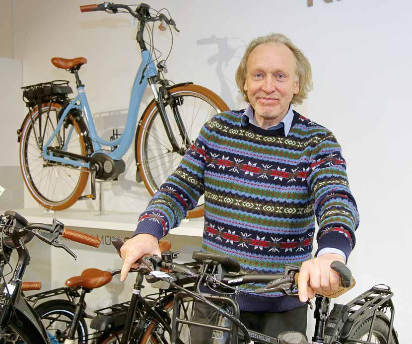RAETSEL NEU IN DER IGW Heino Geveke ist ein Fahrradpionier. Im Fahrradhof präsentiert er seine schicken Schätze.