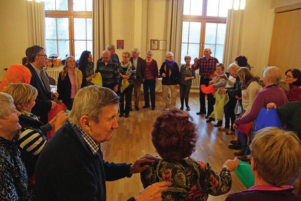 Angebot für demente Menschen Angebot für demente Menschen und ihre Angehörigen Café Alz das etwas andere Café in Alfeld in Zusammenarbeit mit der Kirchengemeinde St.