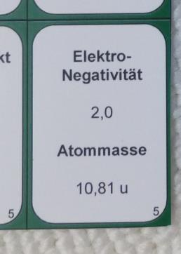 Jetzt müssen wir noch die Anzahl der Neutronen berechnen: Man zieht von der Atommasse die Anzahl der Protonen ab und die