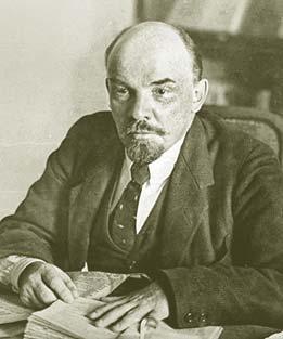 GESCHICHTE Aprilthesen Nach seiner Rückkehr nach Russland 1917 forderte Lenin den sofortigen Übergang zur proletarischen Revolution und stellte sich damit gegen seine Genossen VON RONALD FRIEDMANN Am