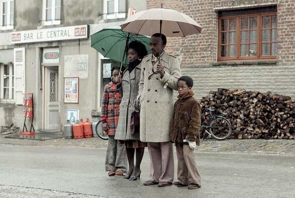 »ein Dorf sieht schwarz«foto: 2015 PROKINO Filmverleih Jakob Lass lässt die Schauspieler improvisieren. Sein Berlin ist ein gemeiner Raum, in dem man draufhauen muss.