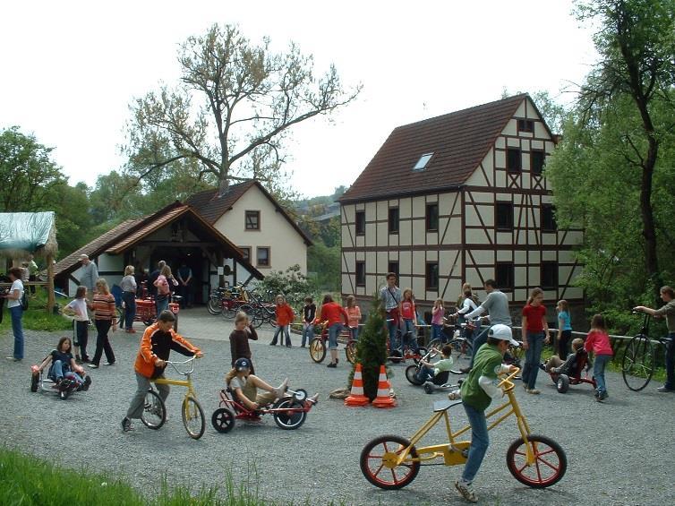 Pedalwelt Heimbuchenthal Präsentation von über 200 verschiedenen Fahrrädern,