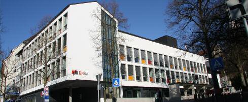 Mundt 23 Der doppelte Abiturientenjahrgang Baden-Württemberg kommt erst noch und doch verzeichnet die Duale Hochschule Ravensburg im Studienjahr 2011/2012 bereits Rekordzahlen.