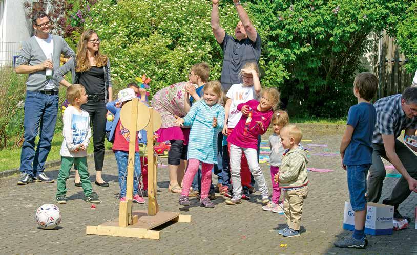 Kindergottesdienst begann, den Bischof Udo Göhlmann durchführte.