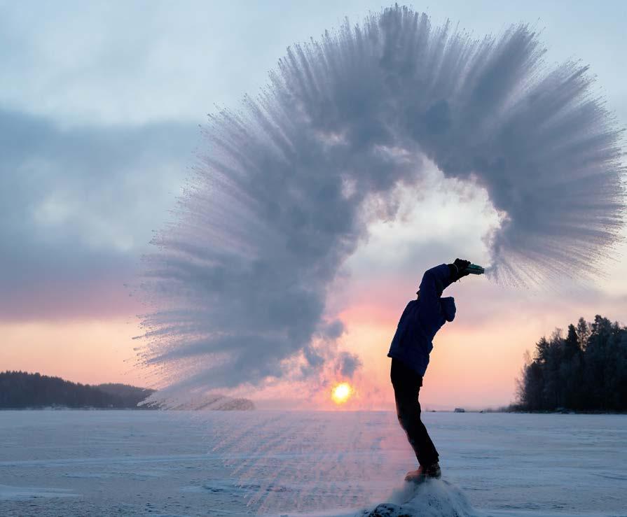 Special Heiß-kalte Experimente Jari Sokka nutzte den strengen Frost in seiner Heimat Finnland für ein ungewöhnliches Fotoshooting.