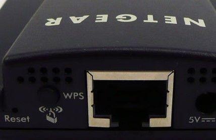Hat der Router und der LAN-WLAN-Adapter eine WPS Funktion (WPS-Taste) entfällt die Eingabe der Zugangsdaten.