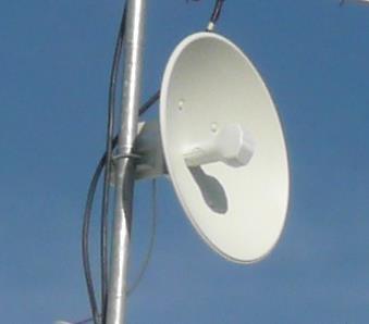 Intregration in das bestehende Heimnetzwerk 1. Nur 1 Netzwerkkabel vom Mast zum DSL-Router zu verlegen 2. Über Stromeinspeisung (POE) wird die Antenne mit Leistung versorgt 3.