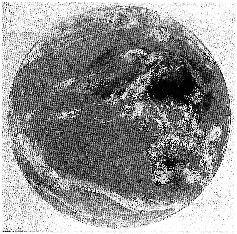 sentlich. Auf der Südhemisphäre hingegegen brachte die Einführung von Satellitenmessungen eine signifikante Verbesserung der Vorhersage. Warum?