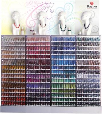 Durch die Sortierung nach Farben finden Schmuckdesigner im Handumdrehen die perfekten Perlenund