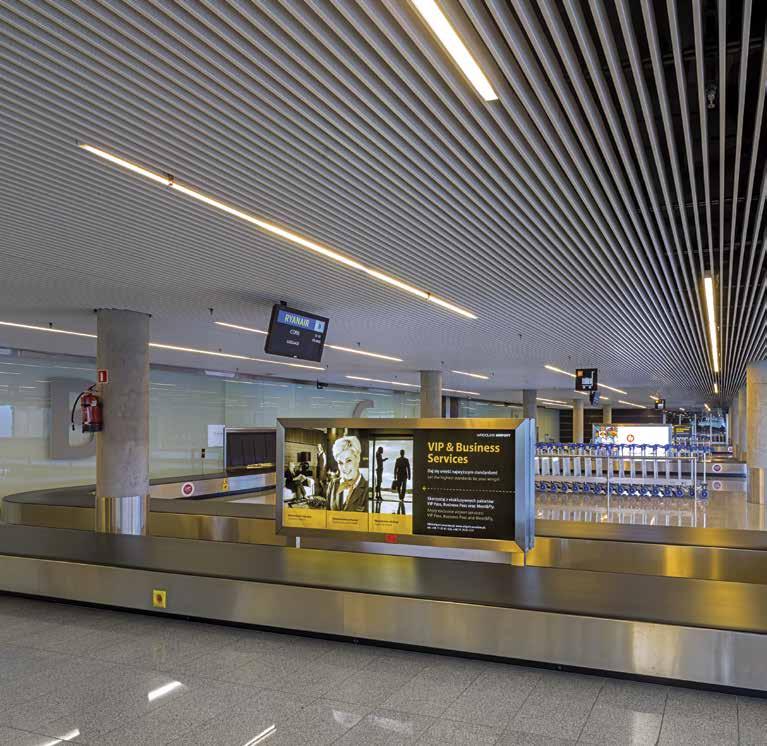 Segmente Transport Flughäfen und Bahnhöfe sind grundsätzlich laute Umgebungen, mit immer weiter steigenden Passagierzahlen und großen Innenraumbereichen, die den Stress der Reisenden erhöhen.