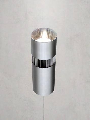 architektonisches licht Reflektortechnik Gehäuse aus Aluminium, Oberfläche dekorativ gebürstet und zaponiert. Auch mit pulverbeschichteter Oberfläche lieferbar.