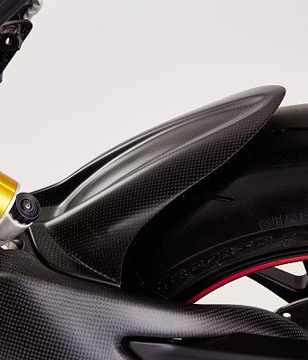 BODYSTYLE Carbon Parts Hergestellt im Handlaminier-Verfahren aus hochfestem