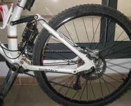 Sport Sports Ein Mountainbike mit Doppelfederung: Problematisch ist die Gelenkverbindung zwischen Schwinge und Rahmen hier kam es immer