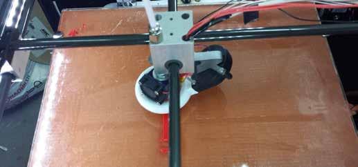 3D-Druck 3D printing Ein Prototyp eines 3D-Druckers mit FDM- Technologie: Er druckt mit einer Geschwindigkeit von bis zu 450 mm/s und einer Beschleunigung von bis zu 4000 mm/s² bei einer Genauigkeit