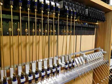 Musik Music Carillon ein großes Glockenspiel mit 27 Tönen wird vor allem als Schlagwerk zum Einbau in Kirchenorgeln verwendet.