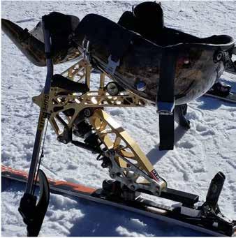 Sport Sports Eine Skiausrüstung für Menschen mit körperlichen Behinderungen: Der Fokus liegt auf dem Rennen mit Mono-Ski.