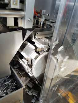 Für die verschiedensten Verstellungen der Maschine werden Linearachsen aus dem drylin W-Programm sowie iglidur PRT Polymerrundtischlager eingesetzt.