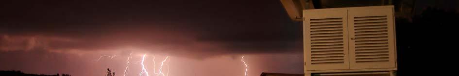 MeteoSchweiz Klimabulletin September 211 2 Gewitter bei Payerne am 1. September 211 um 1. 4 Uhr. Foto: Romanens Gonzague, MeteoSuisse Payerne Heftiger Wintereinbruch in Graubünden Vom 17. bis 19.