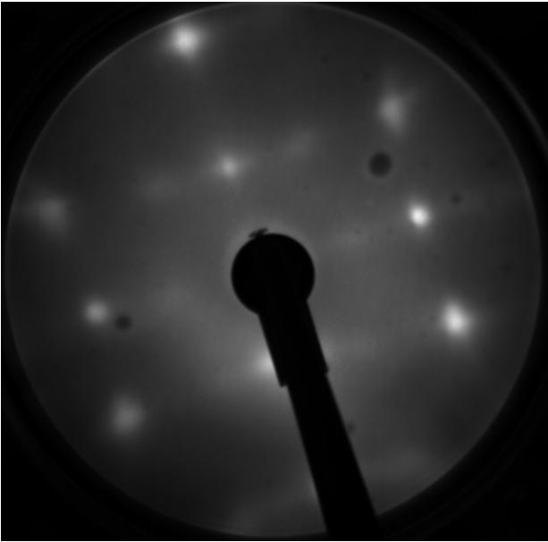 Vergleich mit anderen schwingungsspektroskopischen Methoden Schwingungs bande HREELS FTIR von ZnO Partikeln IRRAS DFT ν as (OCO) 1615 1617, 1643, 1584/1591 1562 (2x1) 1590 ν s (OCO) 1340 1343, 1295