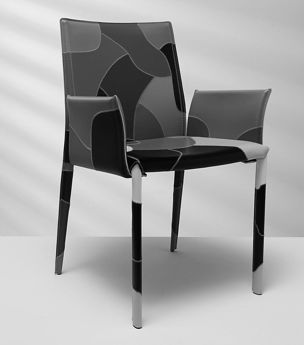 STUHL D 26 - Patchwork D 26 - Patchwork Der D 26 ist ein leichter Stuhl, der durch seine Farbvielfalt und ausdrucksstarke Nahtführung Eigenständigkeit erreicht.