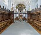 Ein besonderer Anziehungspunkt ist das bekannte Chorgestühl, eine kunstvoll geschnitzte Bilderbibel, aber auch der mächtige, reich verzierte Hochaltar sowie die Bibliothek.