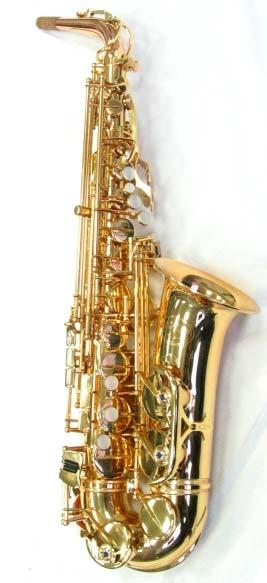 4 Saxophon 4.1 Zusammensetzen des Instruments Das Saxophon besteht aus drei Teilen; dem Mundstück mit Blattschraube, dem S-Bogen und dem Korpus mit Mechanik und Schallbecher.