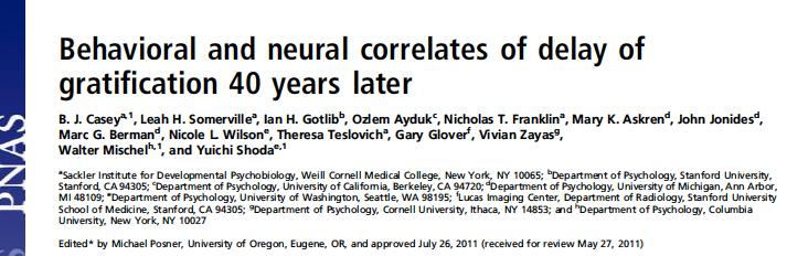 Vorhersage } Delay-of-Gratification im Alter von 4 Jahren sagt vorher } Akademischer Status }