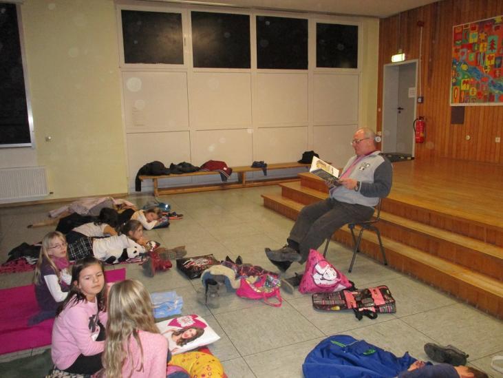 Aktion Märchenzeit im Januar 2016: Am 28.01.16 fand für die Klassen 1 und 2 und die Vorklasse die Märchenzeit statt.