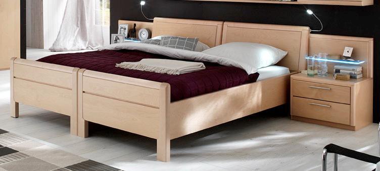 TWIN Betten (zwei Einzelbetten ohne "Besucherritze", mit hohem Stollen Fußteil) Rahmenauflage 4-fach höhenverstellbar, Raster = 2,5 cm Matratzenrahmen Einlegetiefe max.